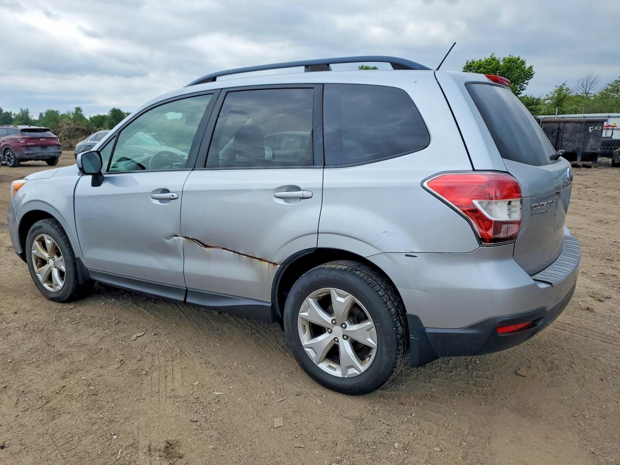 2015 Subaru Forester 2.5i Premium Silver vin: JF2SJAFC9FH462338