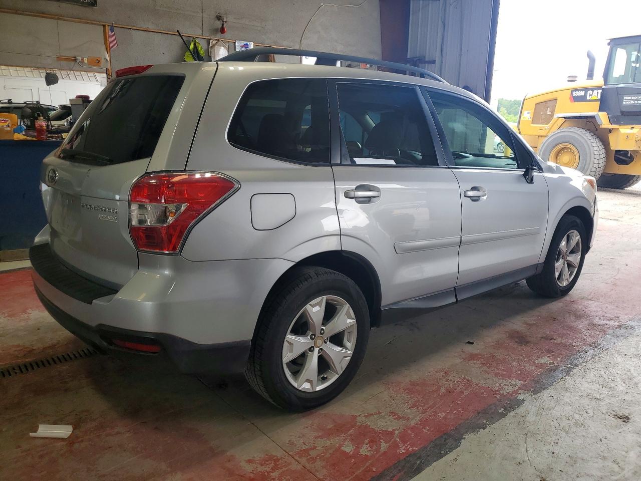 2015 Subaru Forester 2.5i Premium Silver vin: JF2SJAFC9FH578414