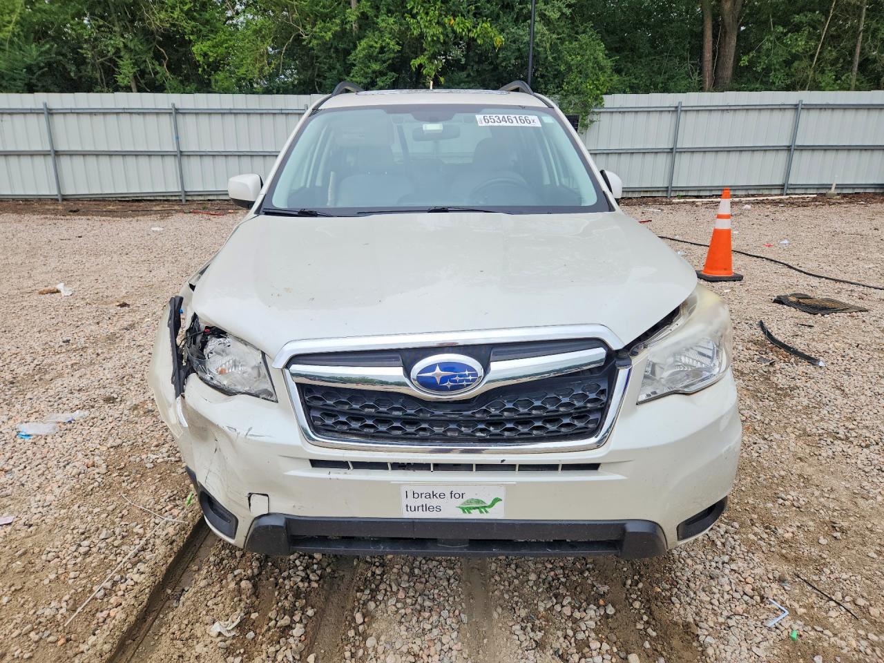 2015 Subaru Forester 2.5i Premium White vin: JF2SJAFCXFH423046