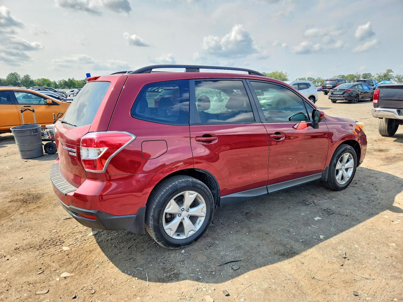 2015 Subaru Forester 2.5i Premium Burgundy vin: JF2SJAFCXFH530212