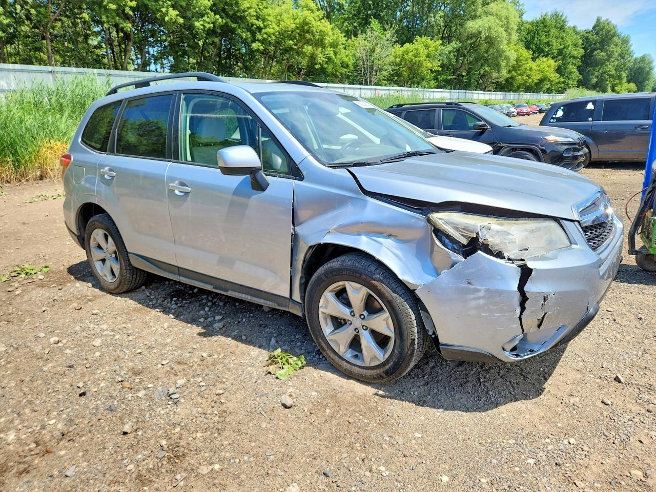 2015 Subaru Forester 2.5i Premium Серебряный vin: JF2SJAFCXFH555210