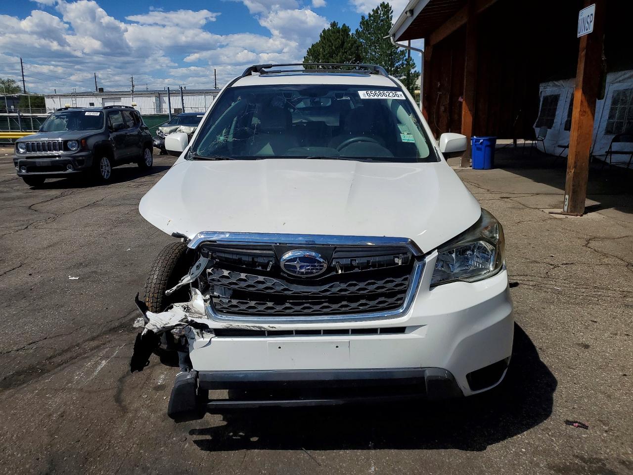 2015 Subaru Forester 2.5i Premium White vin: JF2SJAFCXFH580432