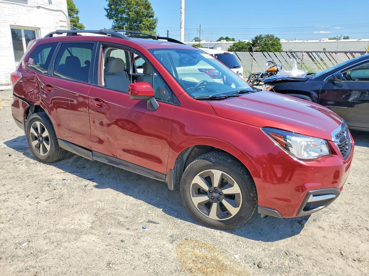 2017 Subaru Forester 2.5i Premium Red vin: JF2SJAGC0HH572597