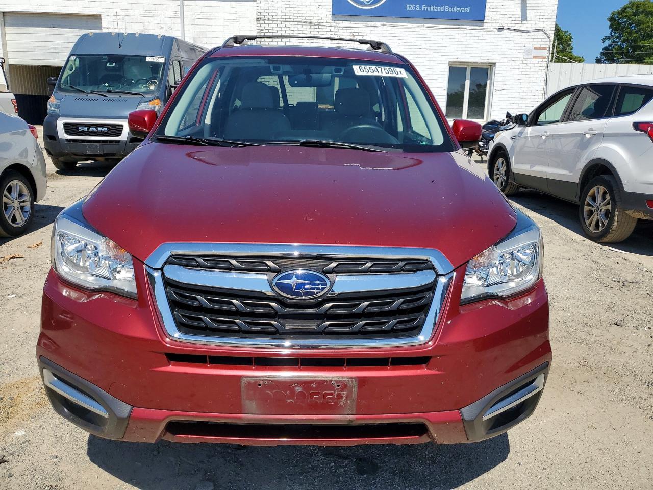 2017 Subaru Forester 2.5i Premium Red vin: JF2SJAGC0HH572597