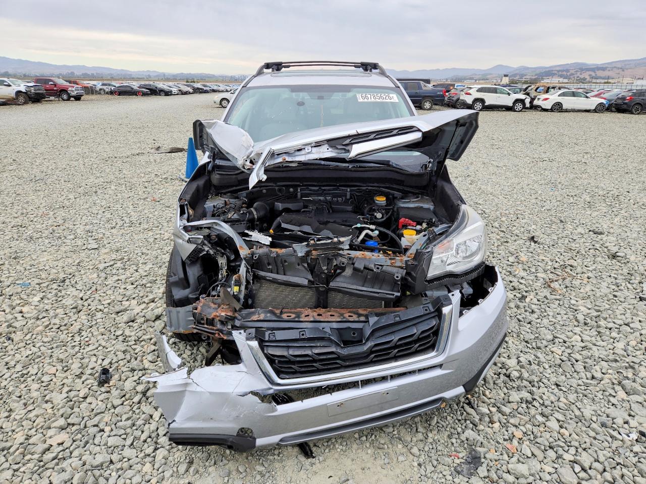 2018 Subaru Forester 2.5i Premium Silver vin: JF2SJAGC0JH459108
