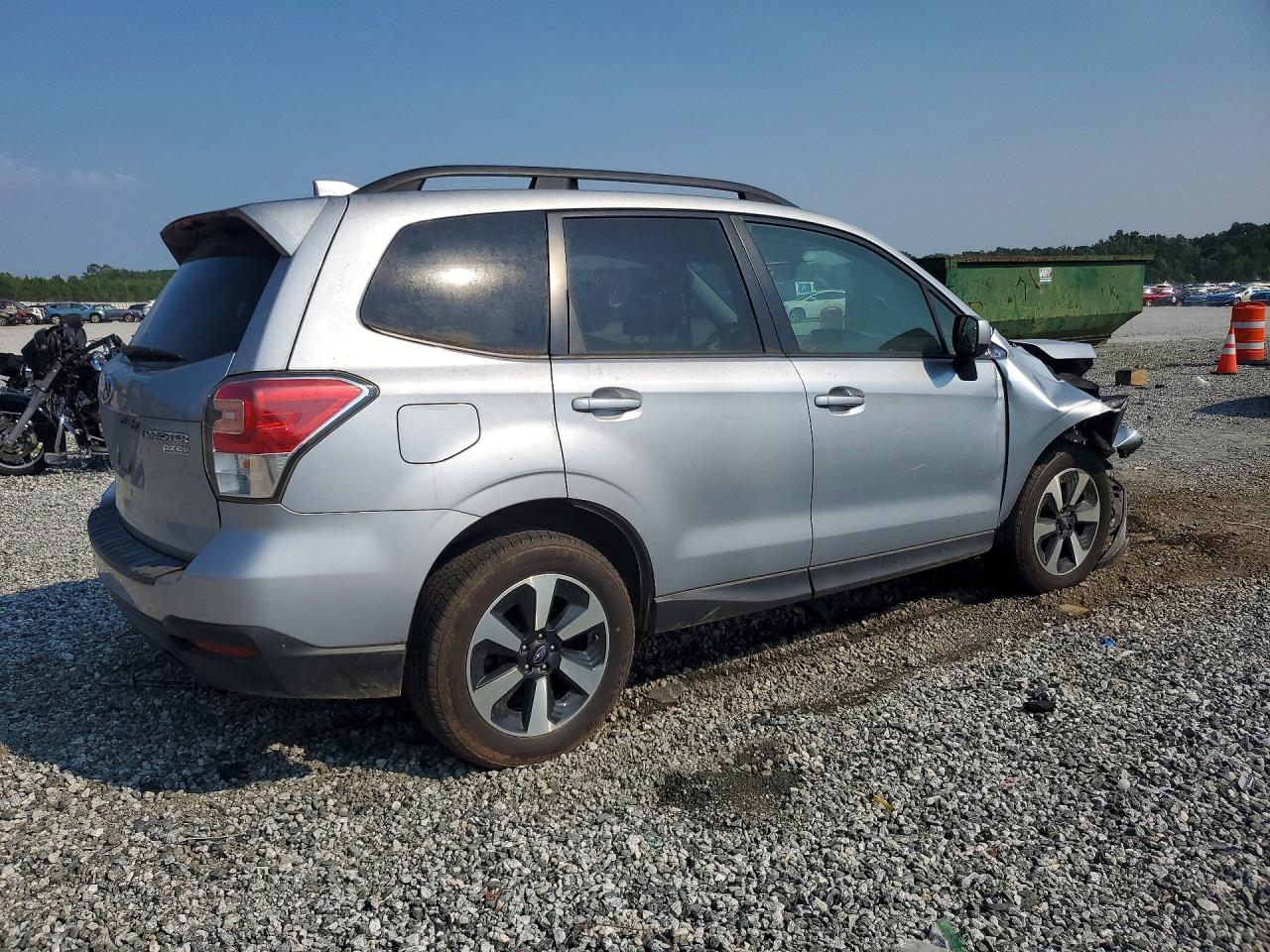 2017 Subaru Forester 2.5i Premium Silver vin: JF2SJAGC1HH503563