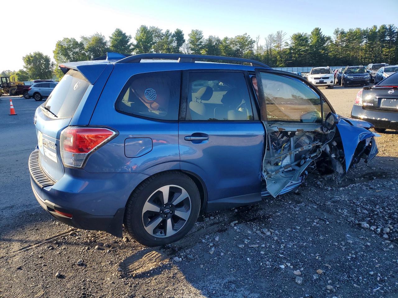 2017 Subaru Forester 2.5i Premium Синий vin: JF2SJAGC1HH507869