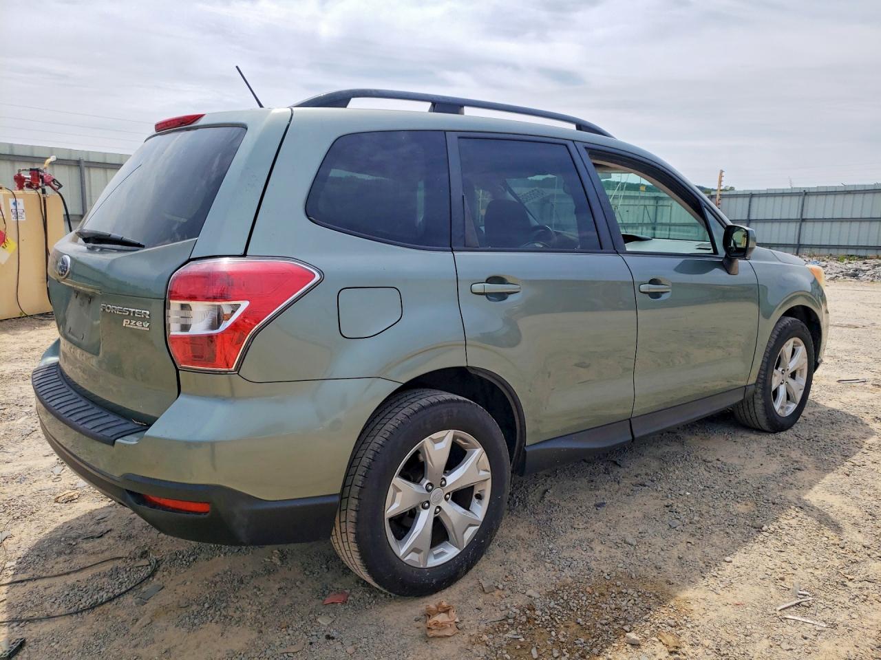 2014 Subaru Forester 2.5i Premium Green vin: JF2SJAGC2EH549950