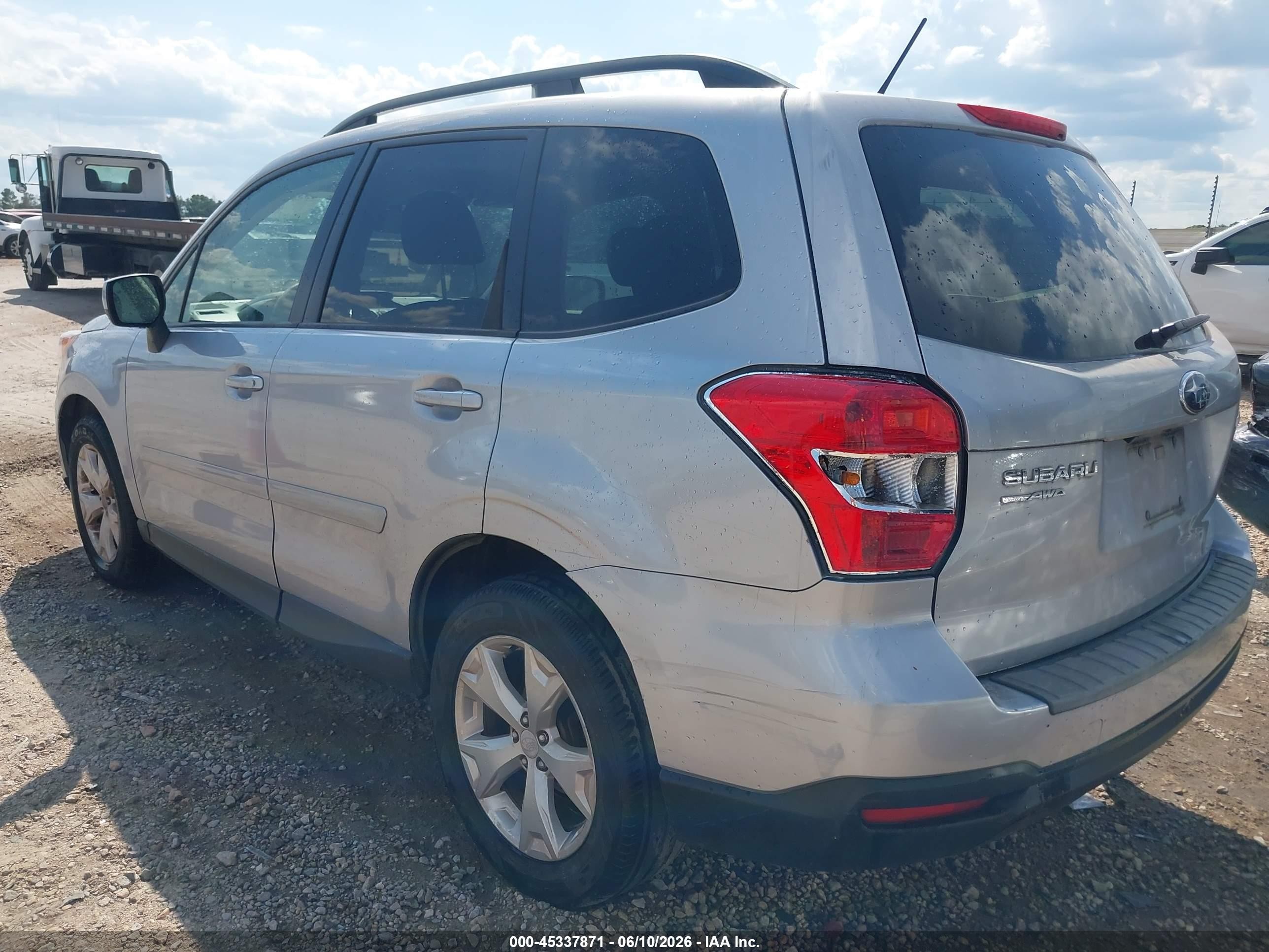 2015 Subaru Forester 2.5i Premium Silver vin: JF2SJAGC2FH412993