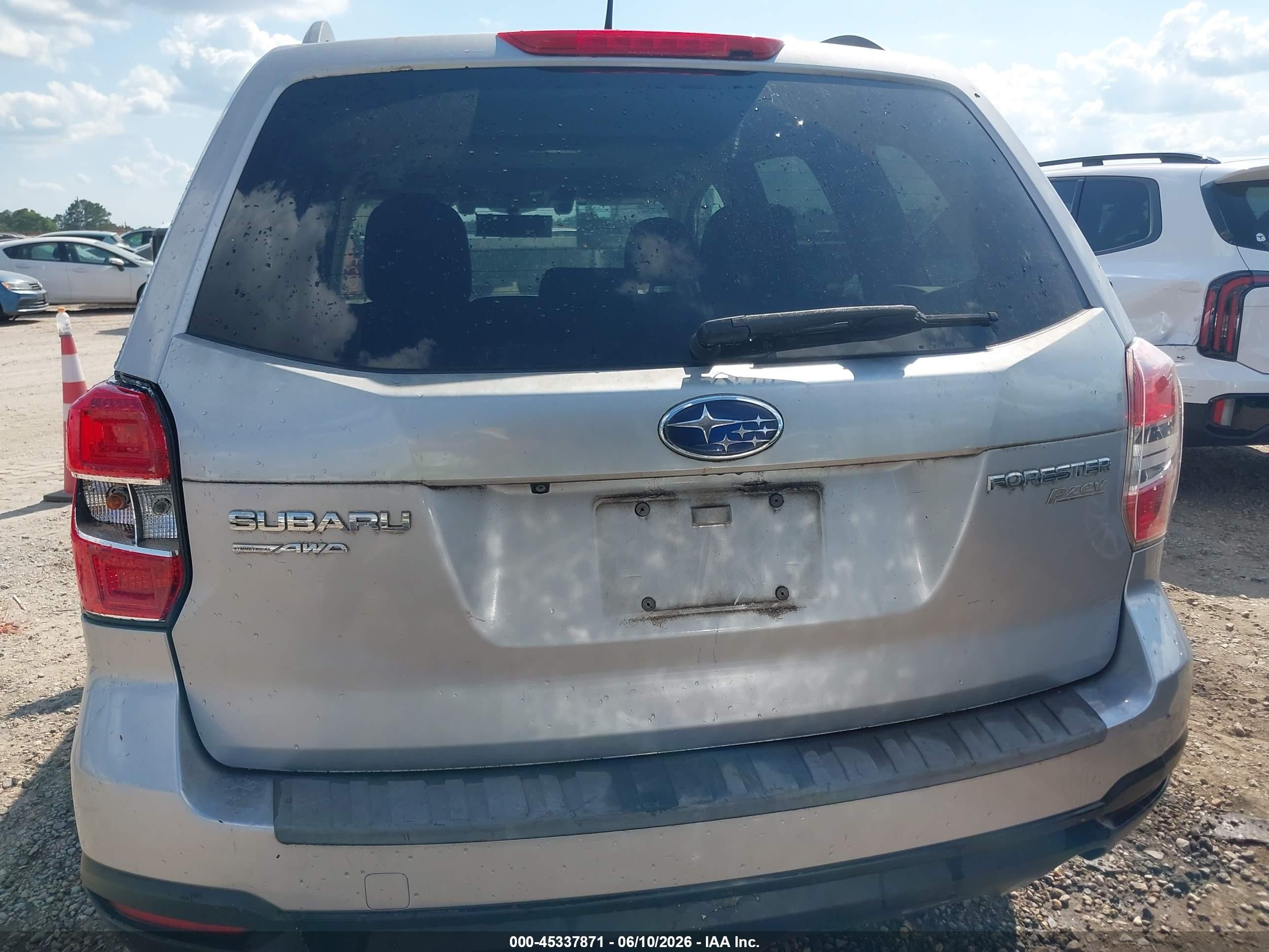 2015 Subaru Forester 2.5i Premium Silver vin: JF2SJAGC2FH412993