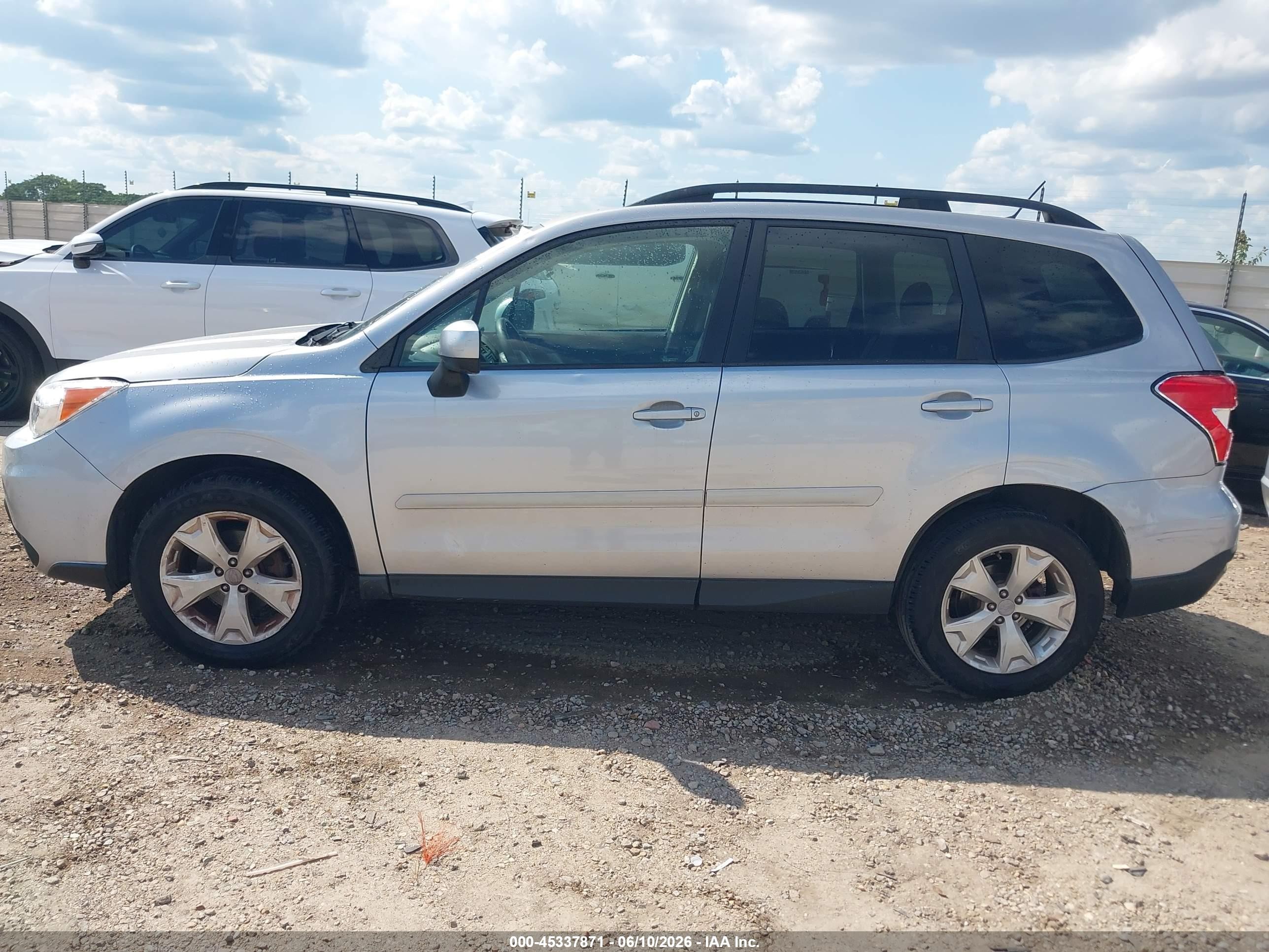 2015 Subaru Forester 2.5i Premium Silver vin: JF2SJAGC2FH412993