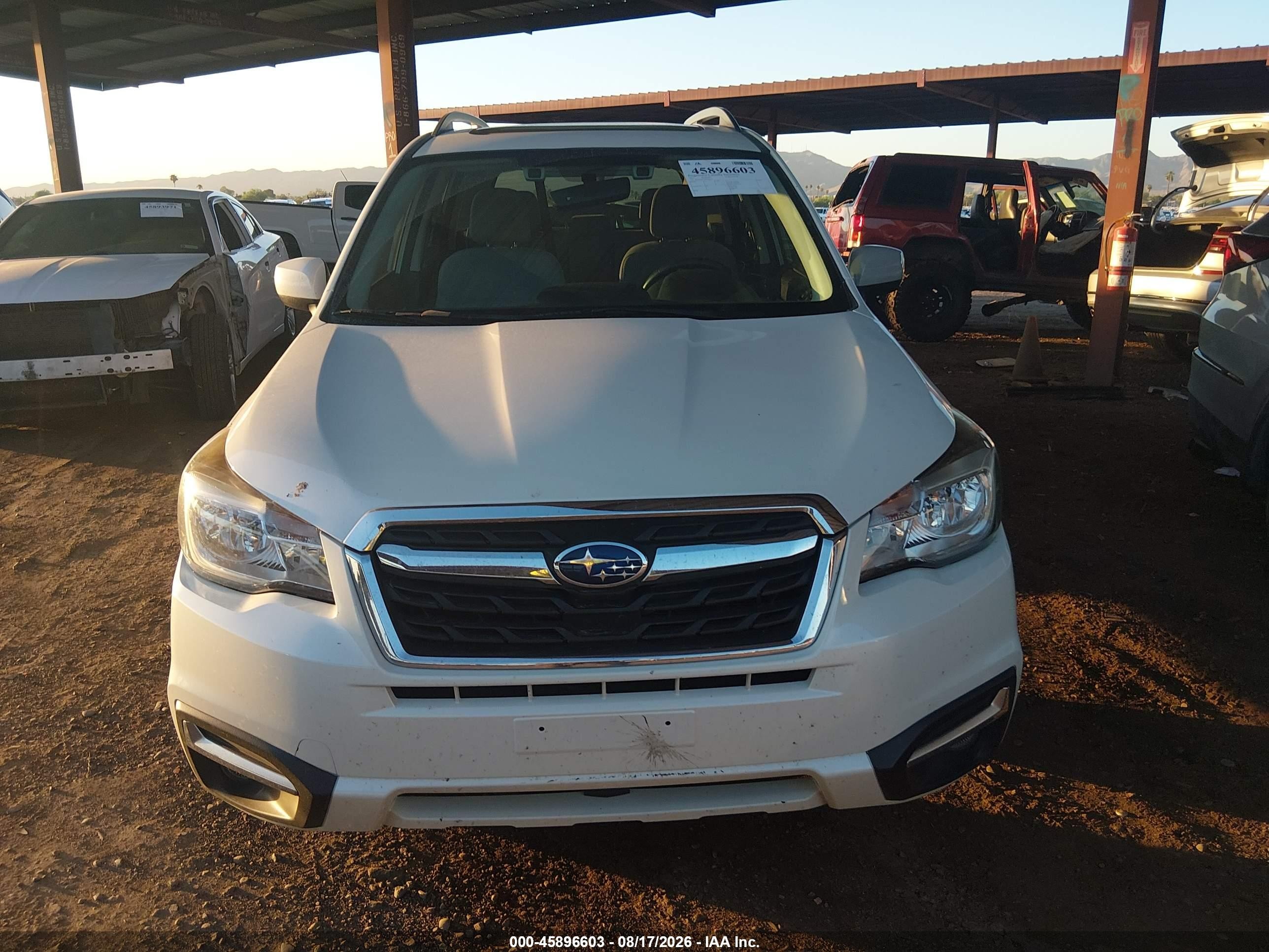 2017 Subaru Forester 2.5i Premium White vin: JF2SJAGC2HH472243