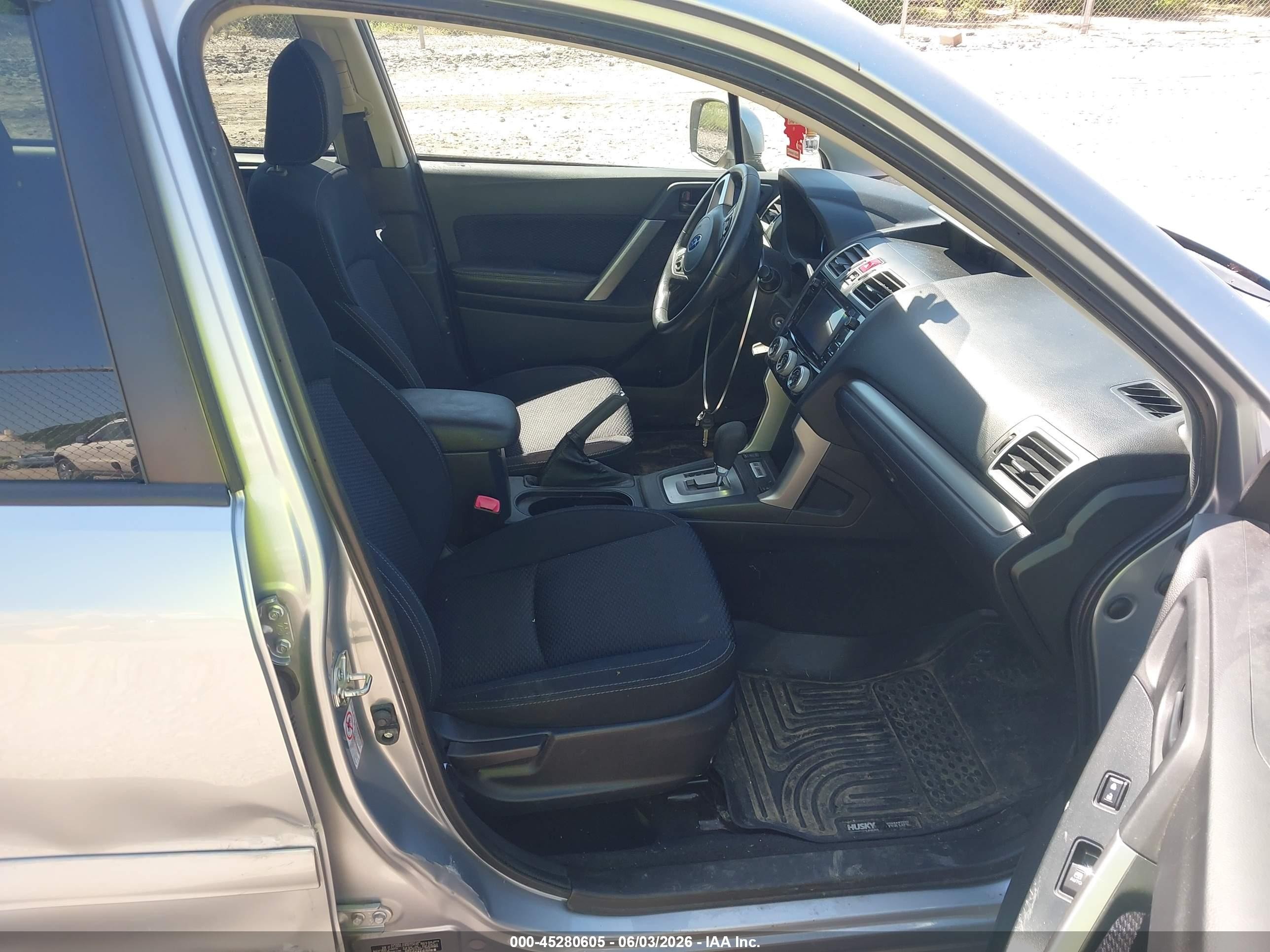2017 Subaru Forester 2.5i Premium Silver vin: JF2SJAGC2HH810496