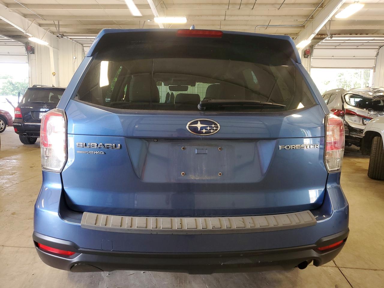 2018 Subaru Forester 2.5i Premium Blue vin: JF2SJAGC2JH407141