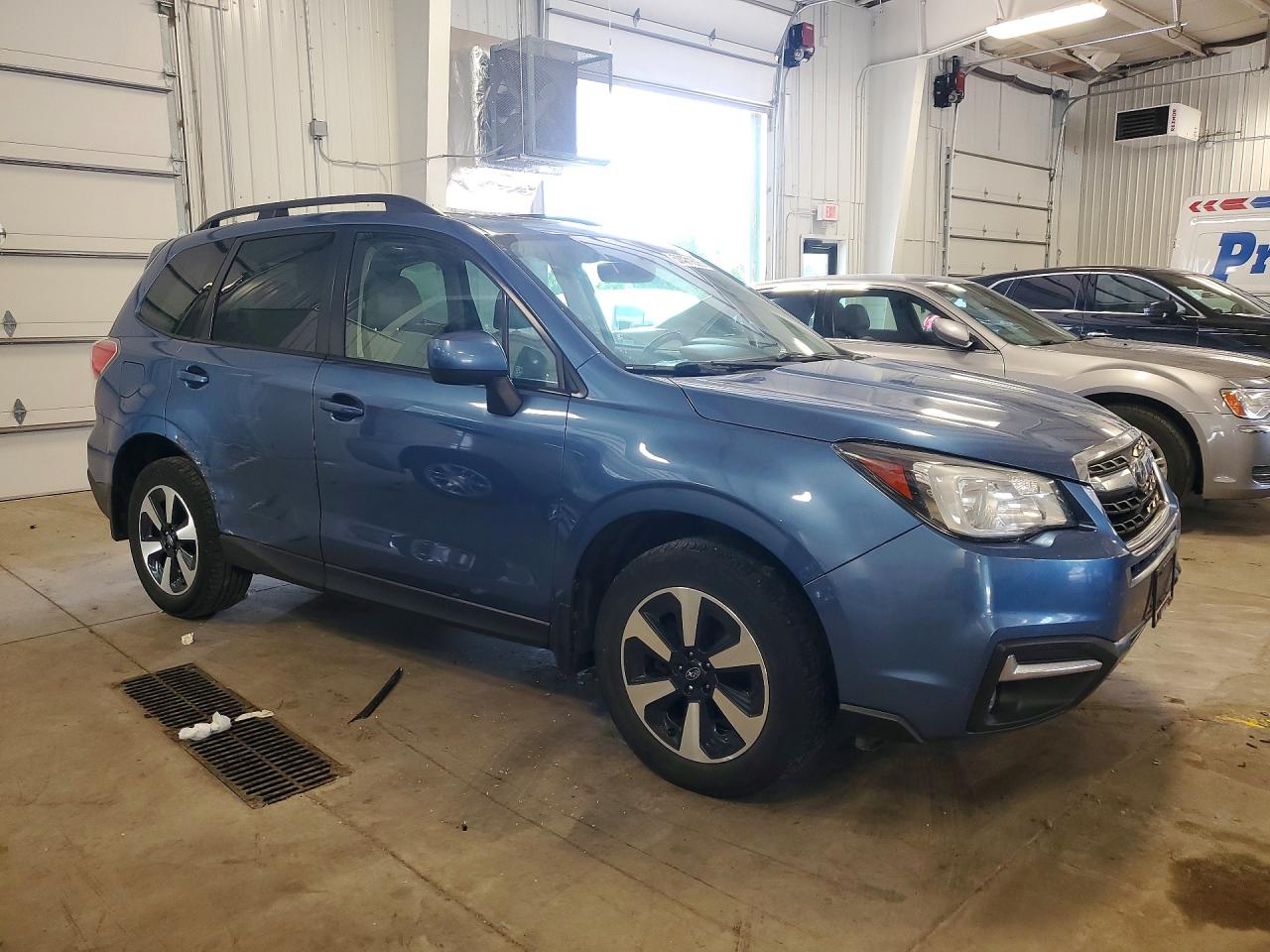 2018 Subaru Forester 2.5i Premium Blue vin: JF2SJAGC2JH407141