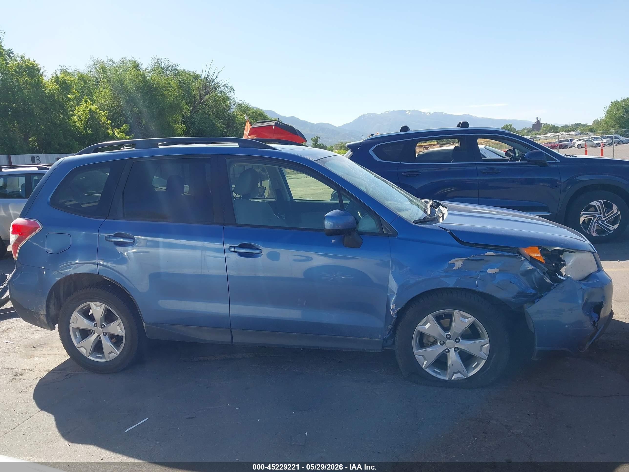 2015 Subaru Forester 2.5i Premium Blue vin: JF2SJAGC3FH532219