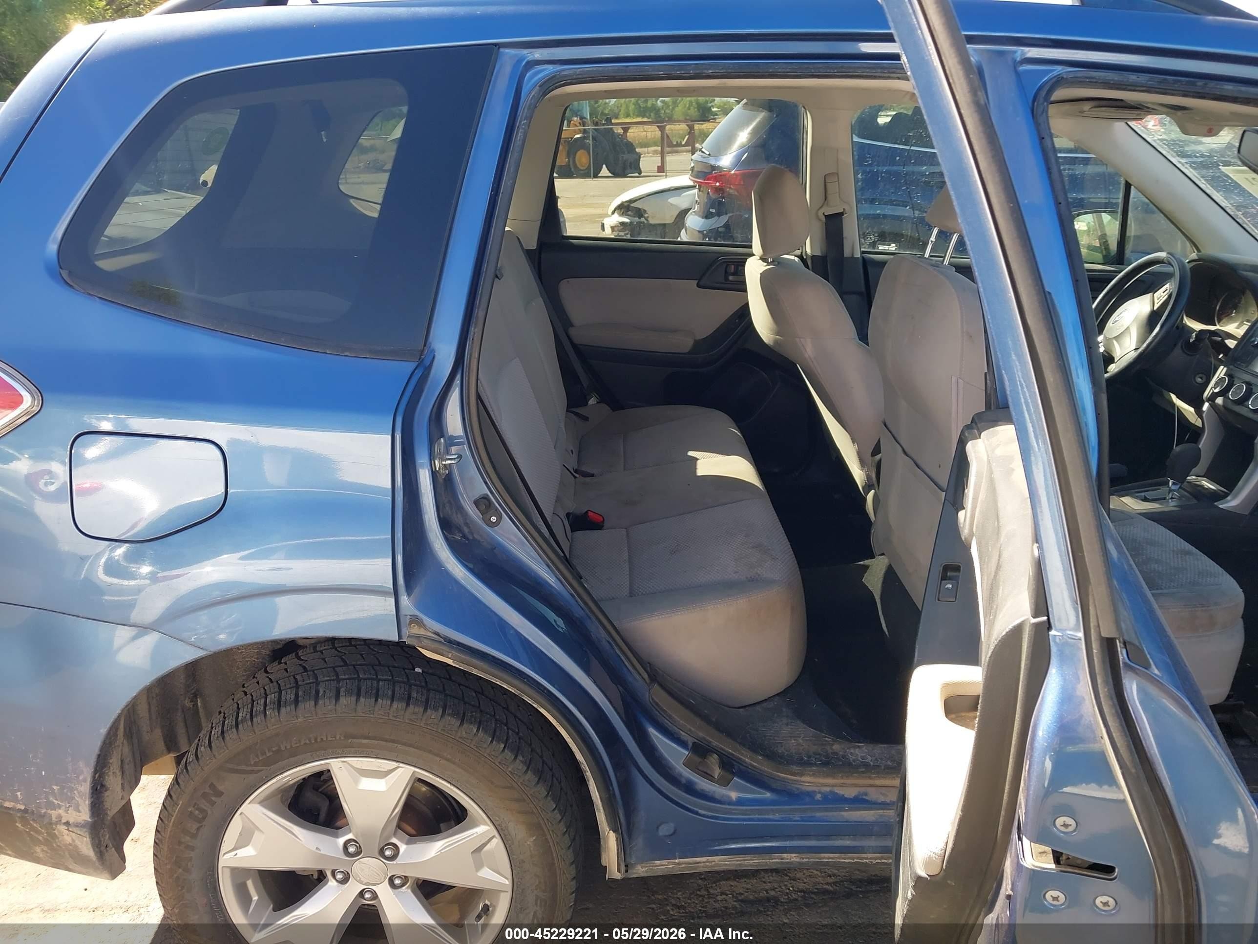 2015 Subaru Forester 2.5i Premium Blue vin: JF2SJAGC3FH532219