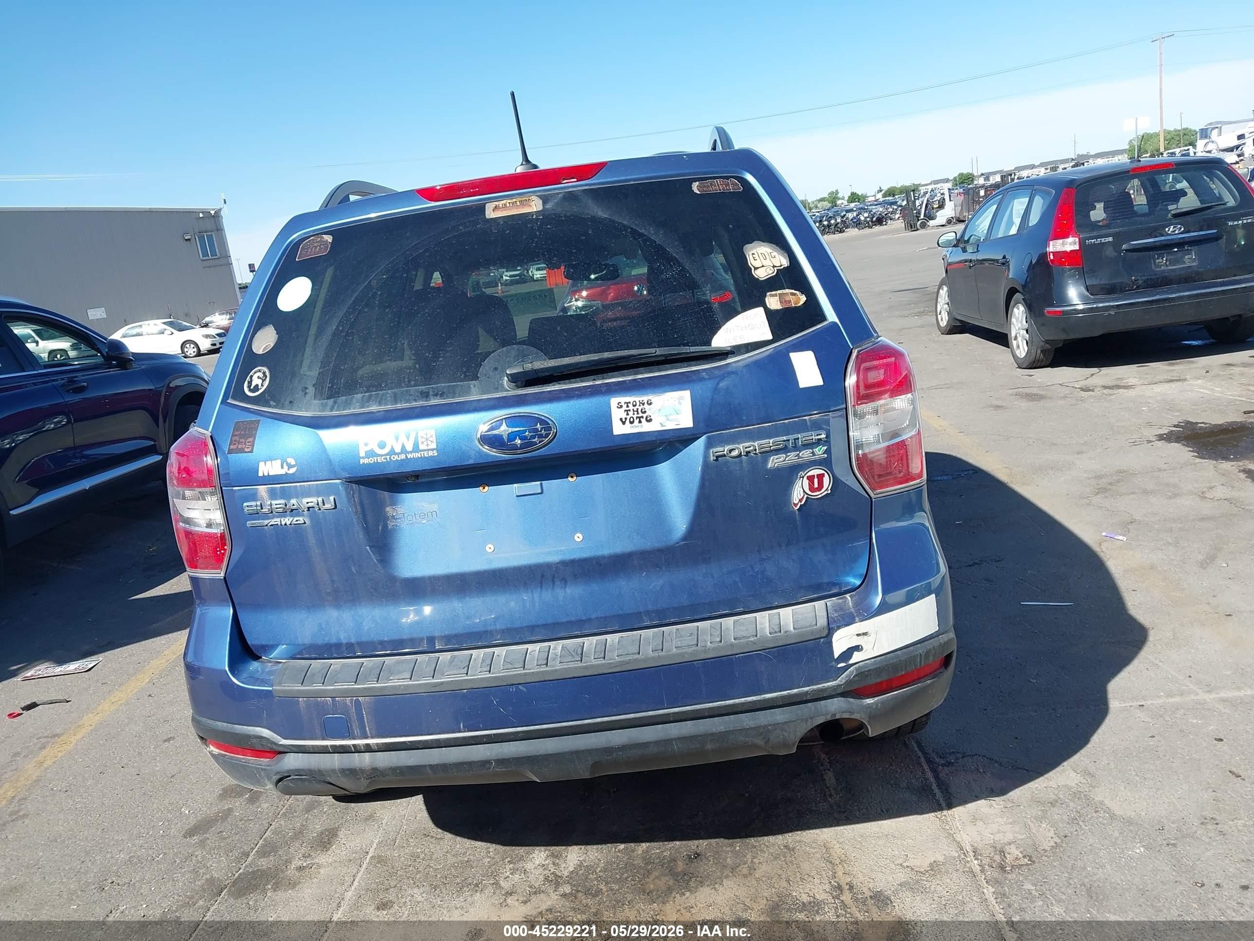 2015 Subaru Forester 2.5i Premium Blue vin: JF2SJAGC3FH532219