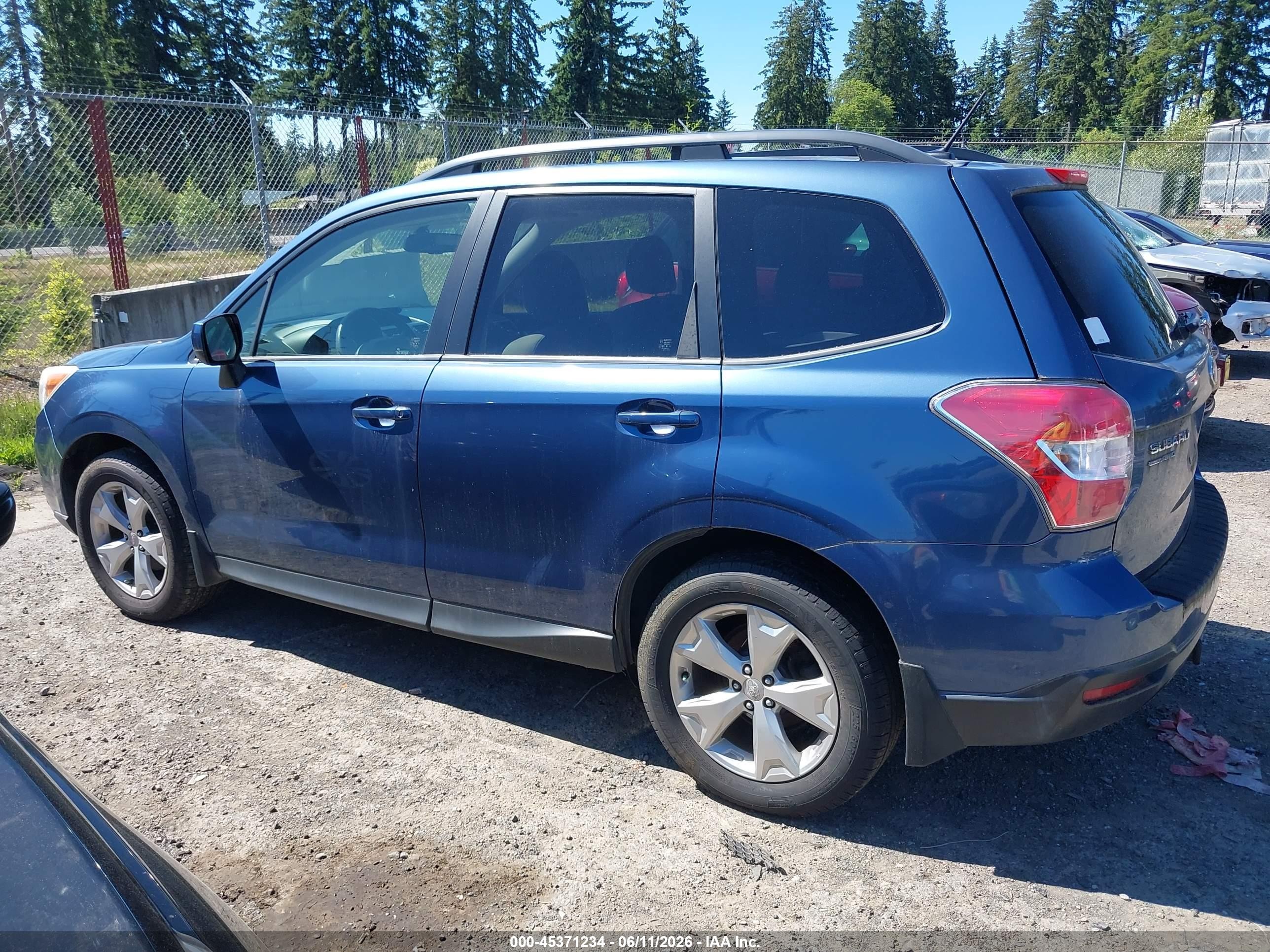 2014 Subaru Forester 2.5i Premium Blue vin: JF2SJAGC4EH402867