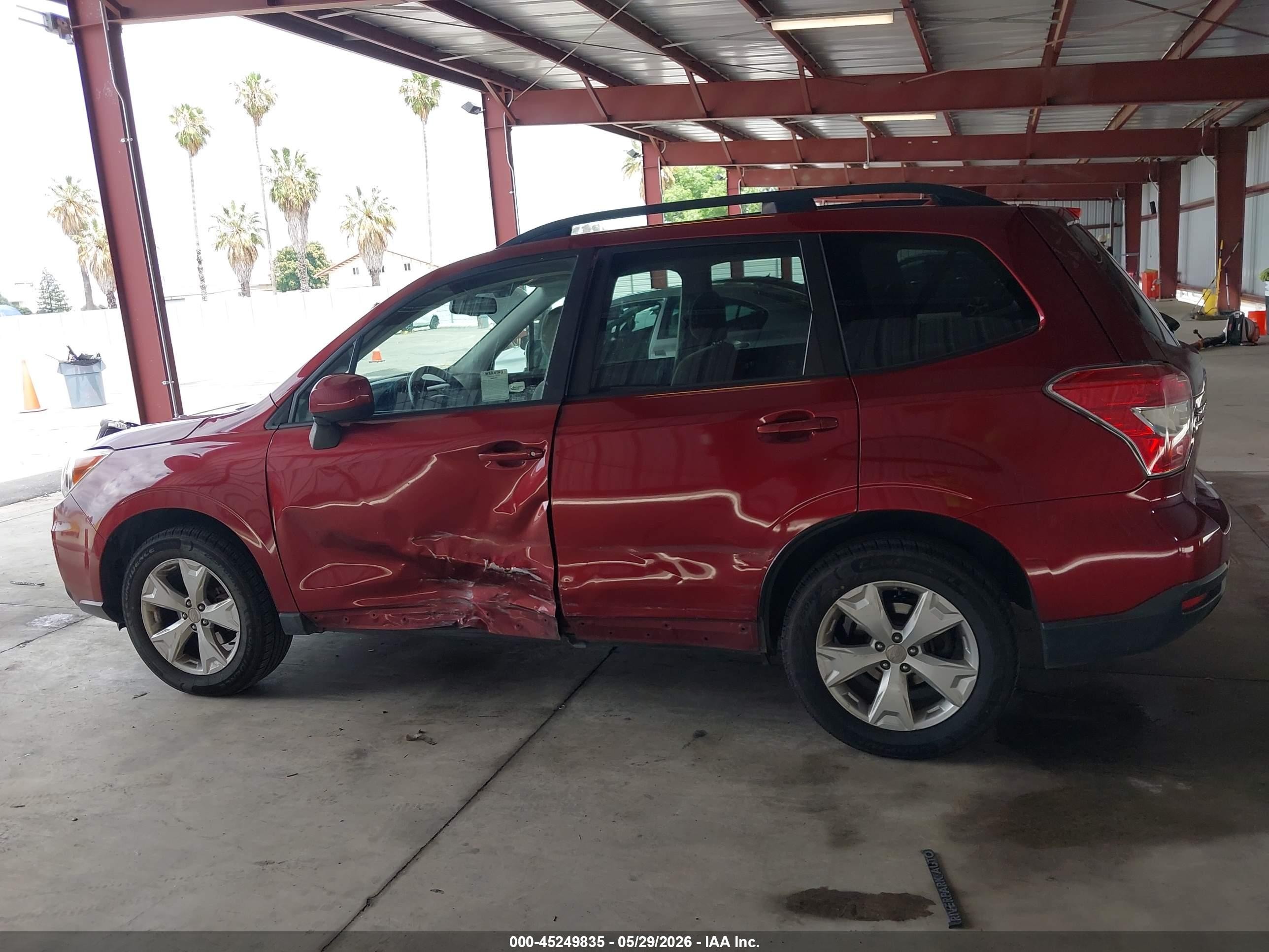 2016 Subaru Forester 2.5i Premium Red vin: JF2SJAGC4GH512028