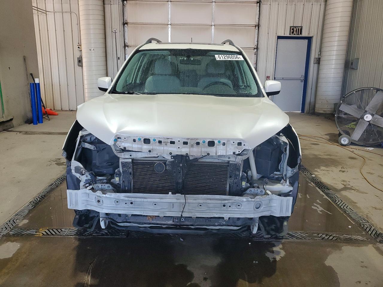 2014 Subaru Forester 2.5i Premium White vin: JF2SJAGC5EH492501