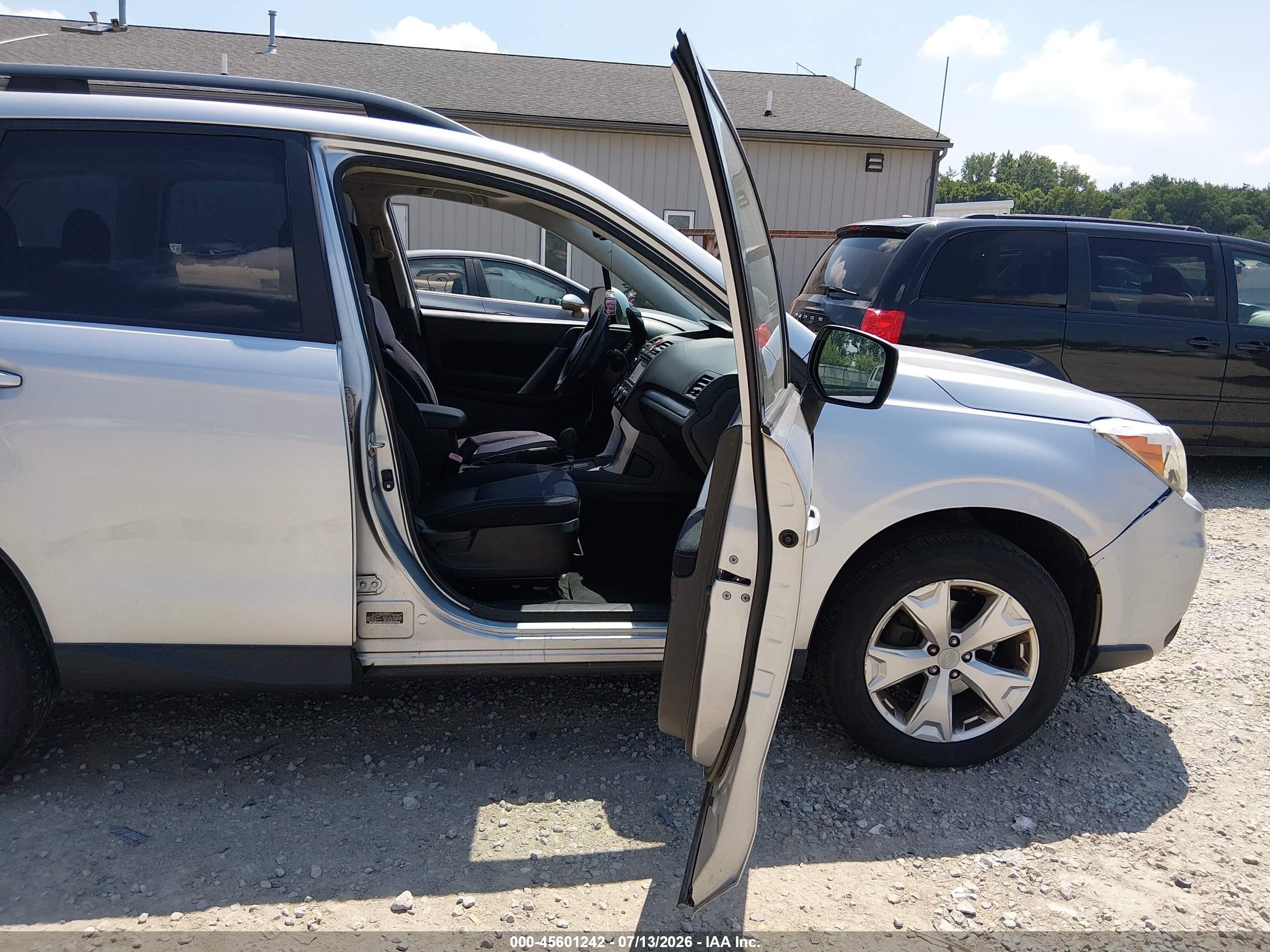2014 Subaru Forester 2.5i Premium Silver vin: JF2SJAGC5EH510253