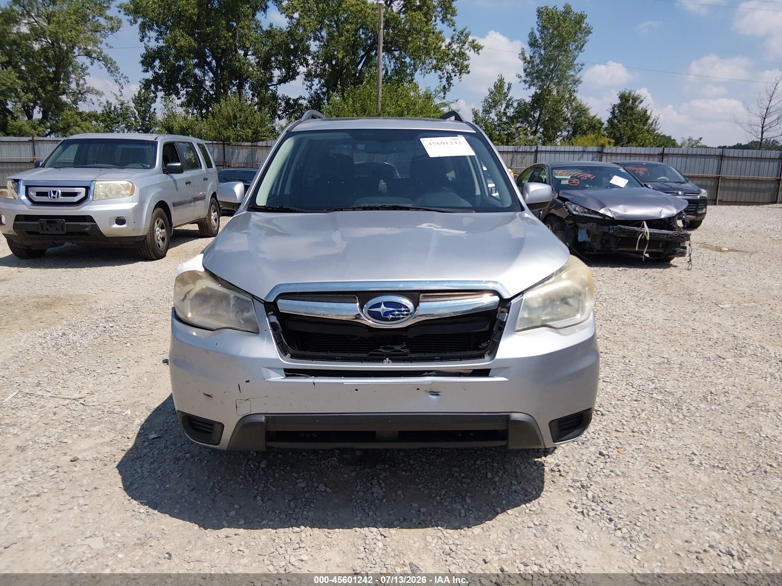 2014 Subaru Forester 2.5i Premium Silver vin: JF2SJAGC5EH510253