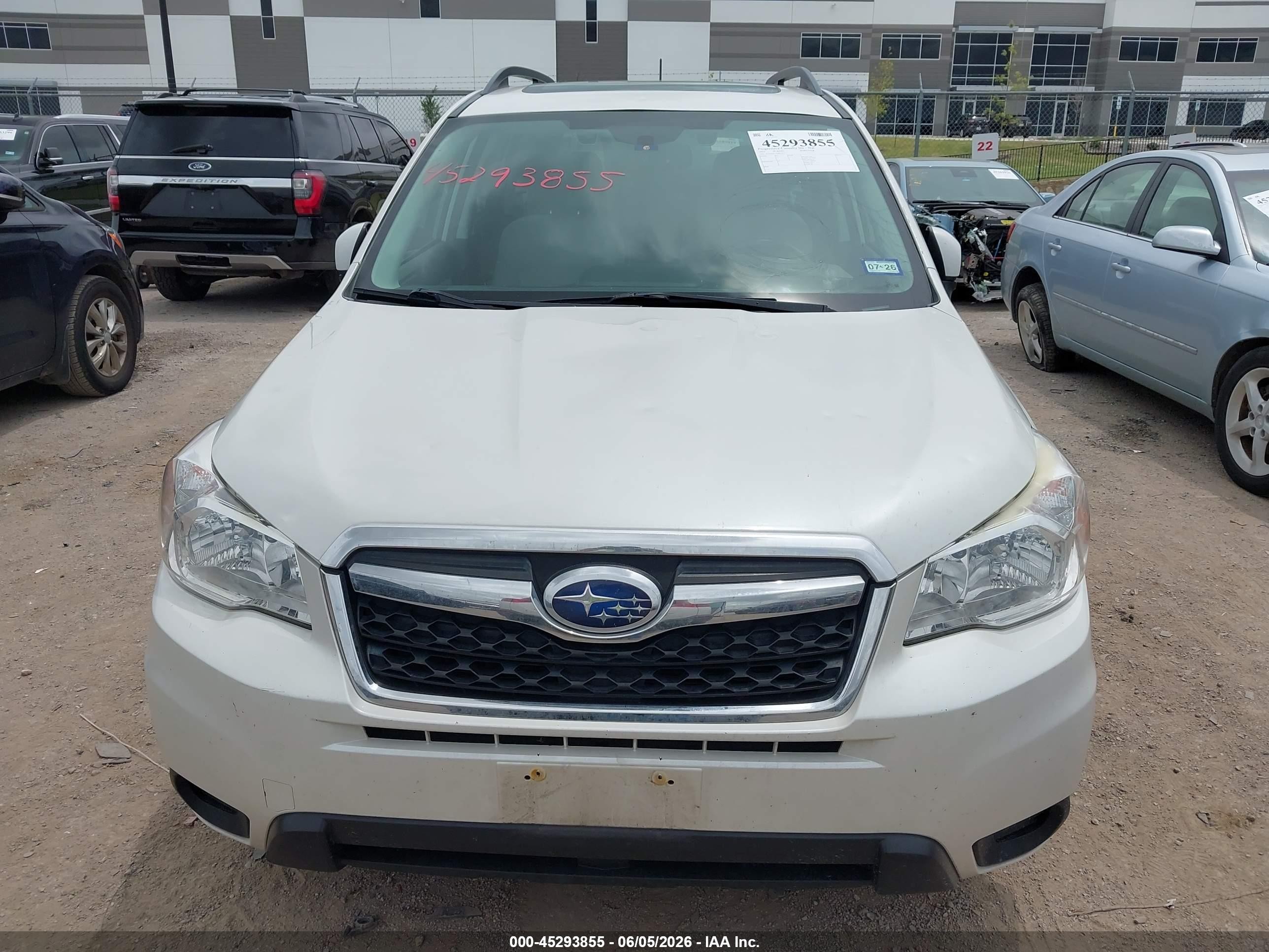 2015 Subaru Forester 2.5i Premium White vin: JF2SJAGC5FH835115