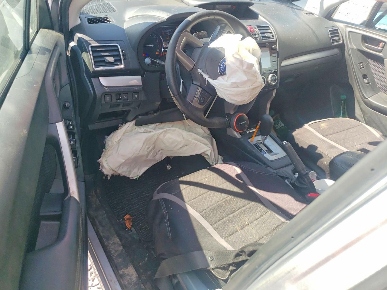 2018 Subaru Forester 2.5i Premium Silver vin: JF2SJAGC5JH586470