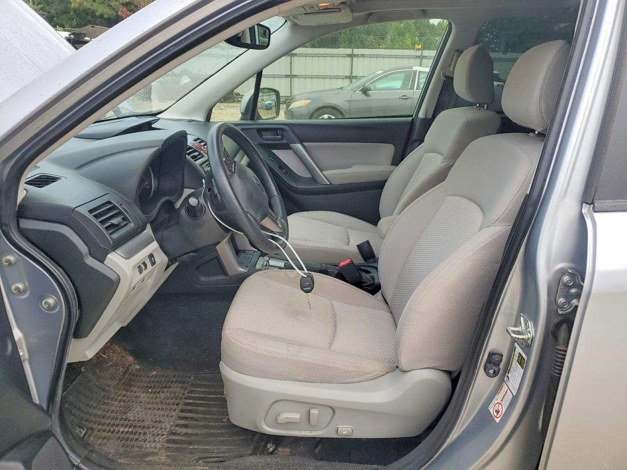 2014 Subaru Forester 2.5i Premium Серебряный vin: JF2SJAGC6EH453917