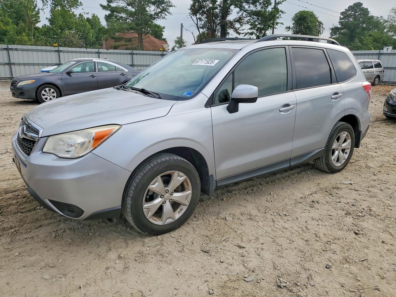 2014 Subaru Forester 2.5i Premium Серебряный vin: JF2SJAGC6EH453917