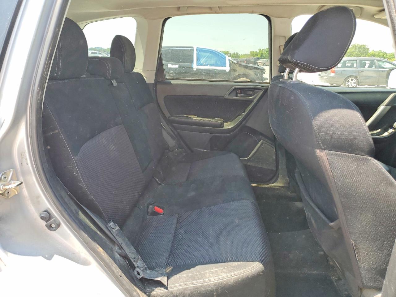 2017 Subaru Forester 2.5i Premium Silver vin: JF2SJAGC6HH437186