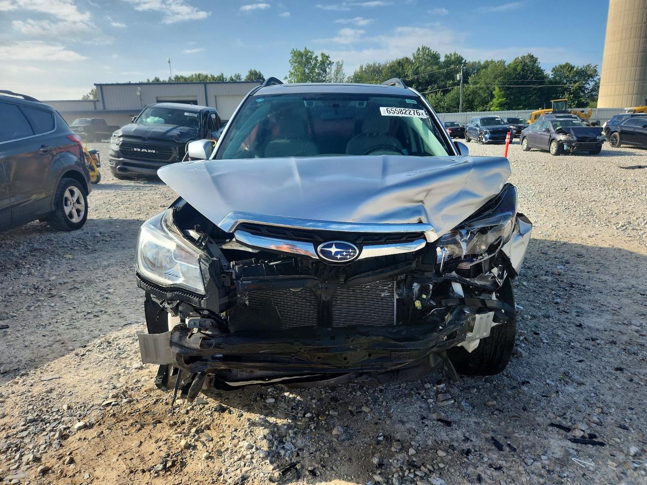 2018 Subaru Forester 2.5i Premium Серебряный vin: JF2SJAGC6JH463227