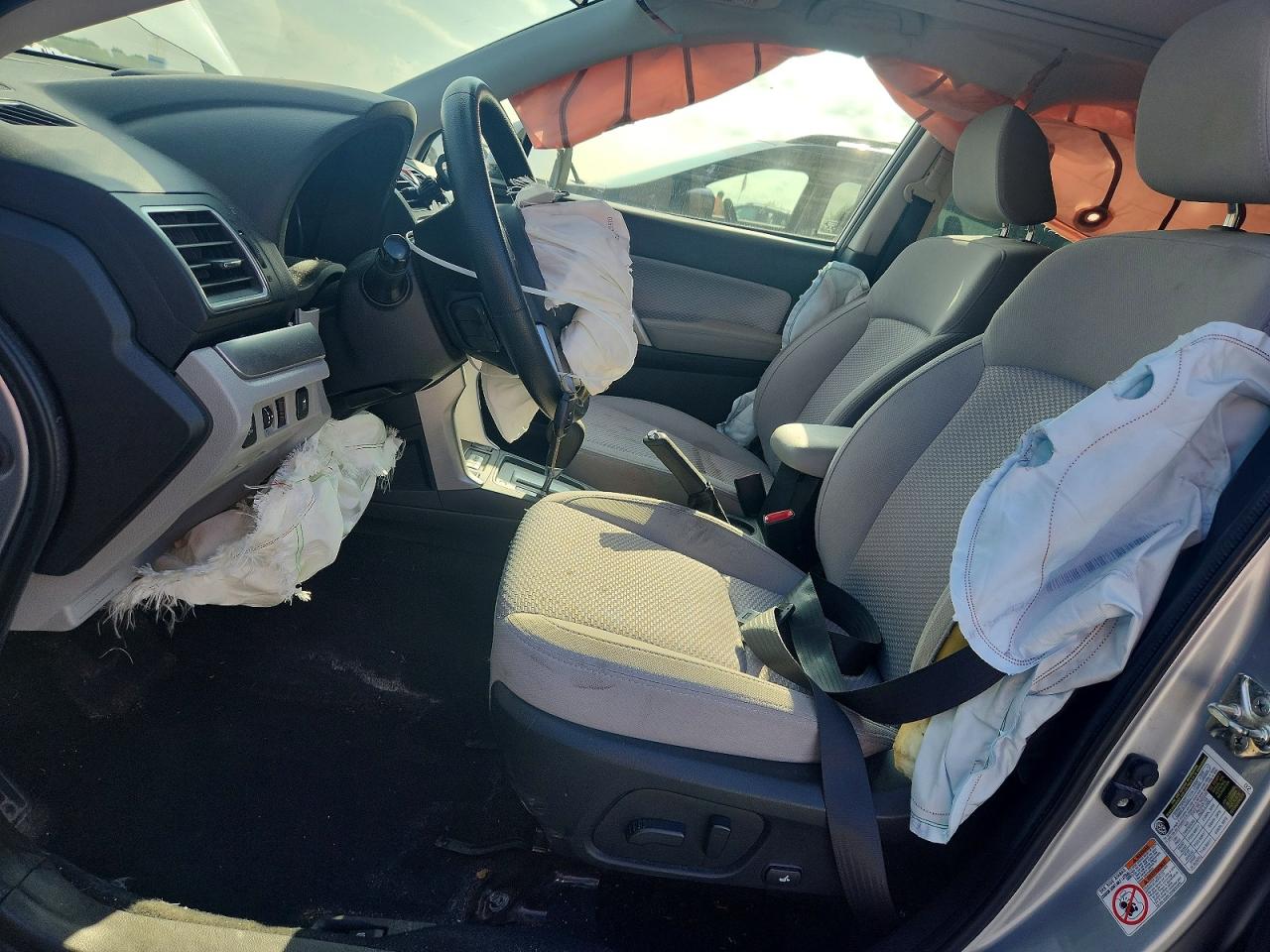 2018 Subaru Forester 2.5i Premium Серебряный vin: JF2SJAGC6JH463227