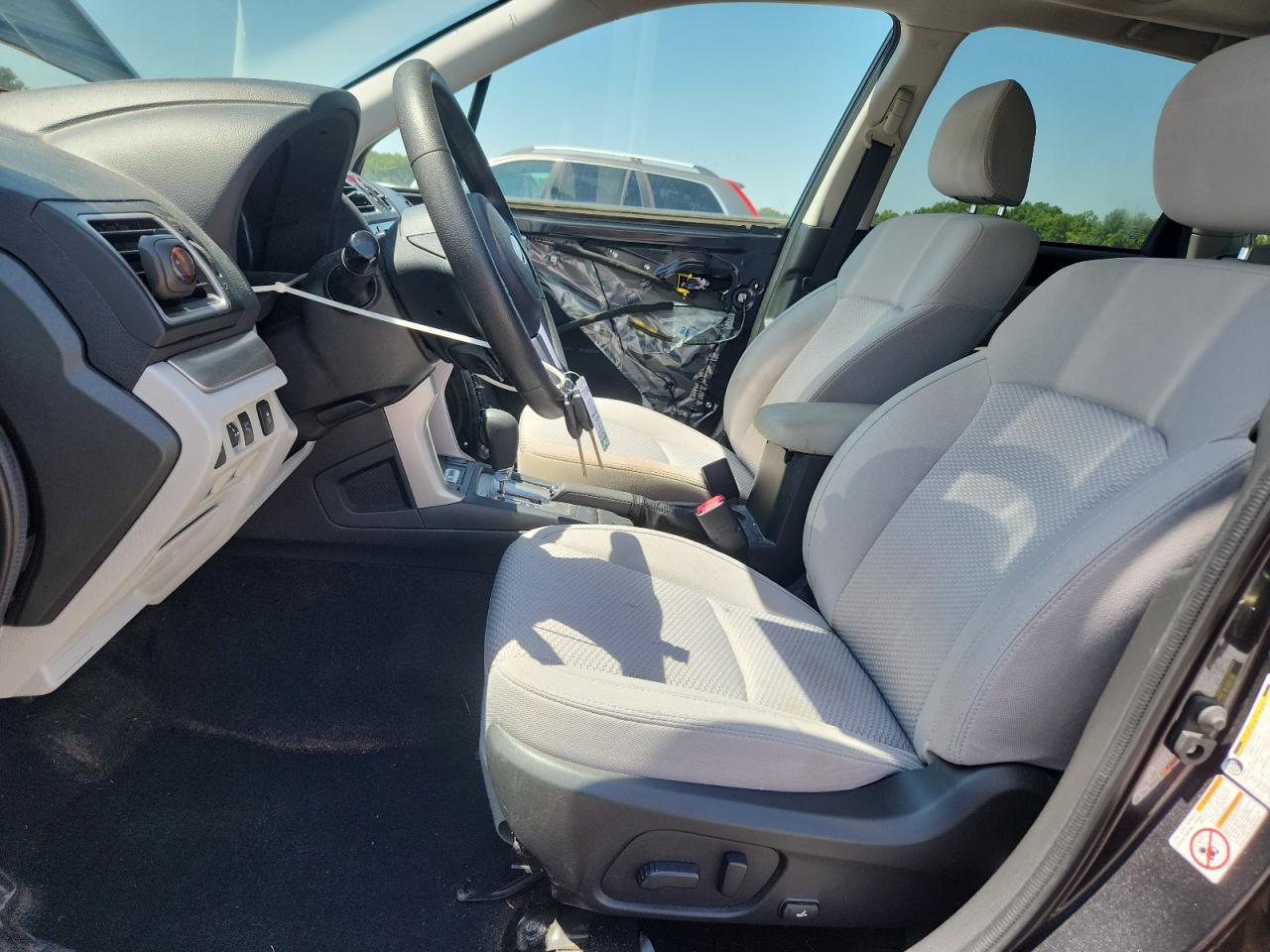 2018 Subaru Forester 2.5i Premium Gray vin: JF2SJAGC6JH603518