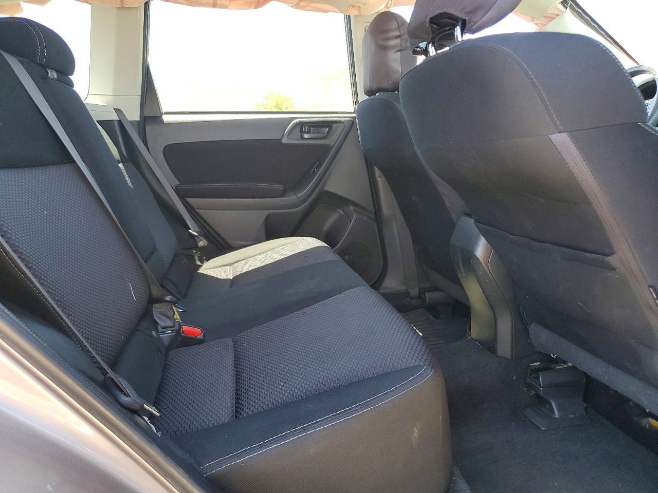 2015 Subaru Forester 2.5i Premium Tan vin: JF2SJAGC7FH515651