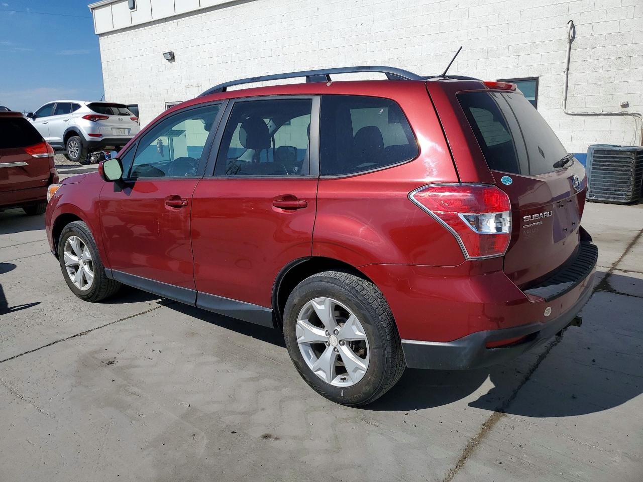 2015 Subaru Forester 2.5i Premium Maroon vin: JF2SJAGC7FH828473