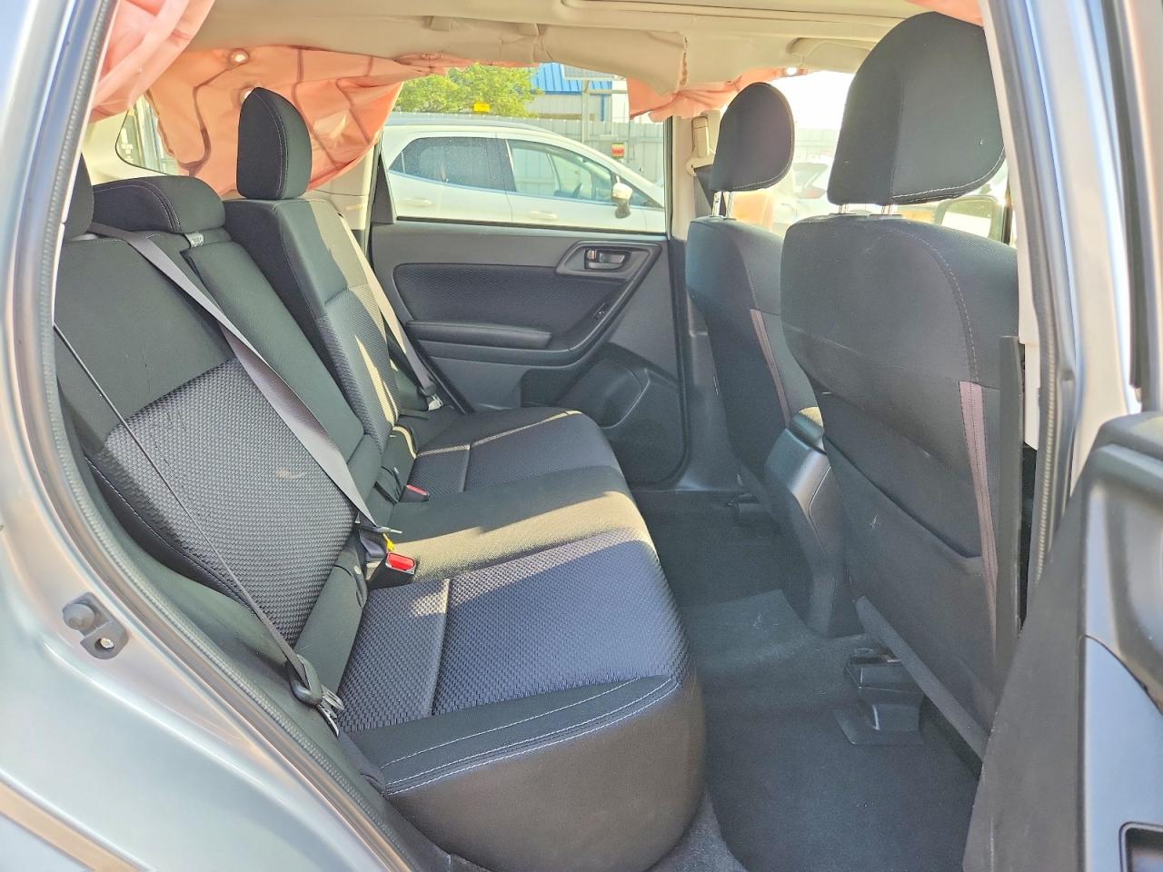 2018 Subaru Forester 2.5i Premium Серебряный vin: JF2SJAGC7JH495698
