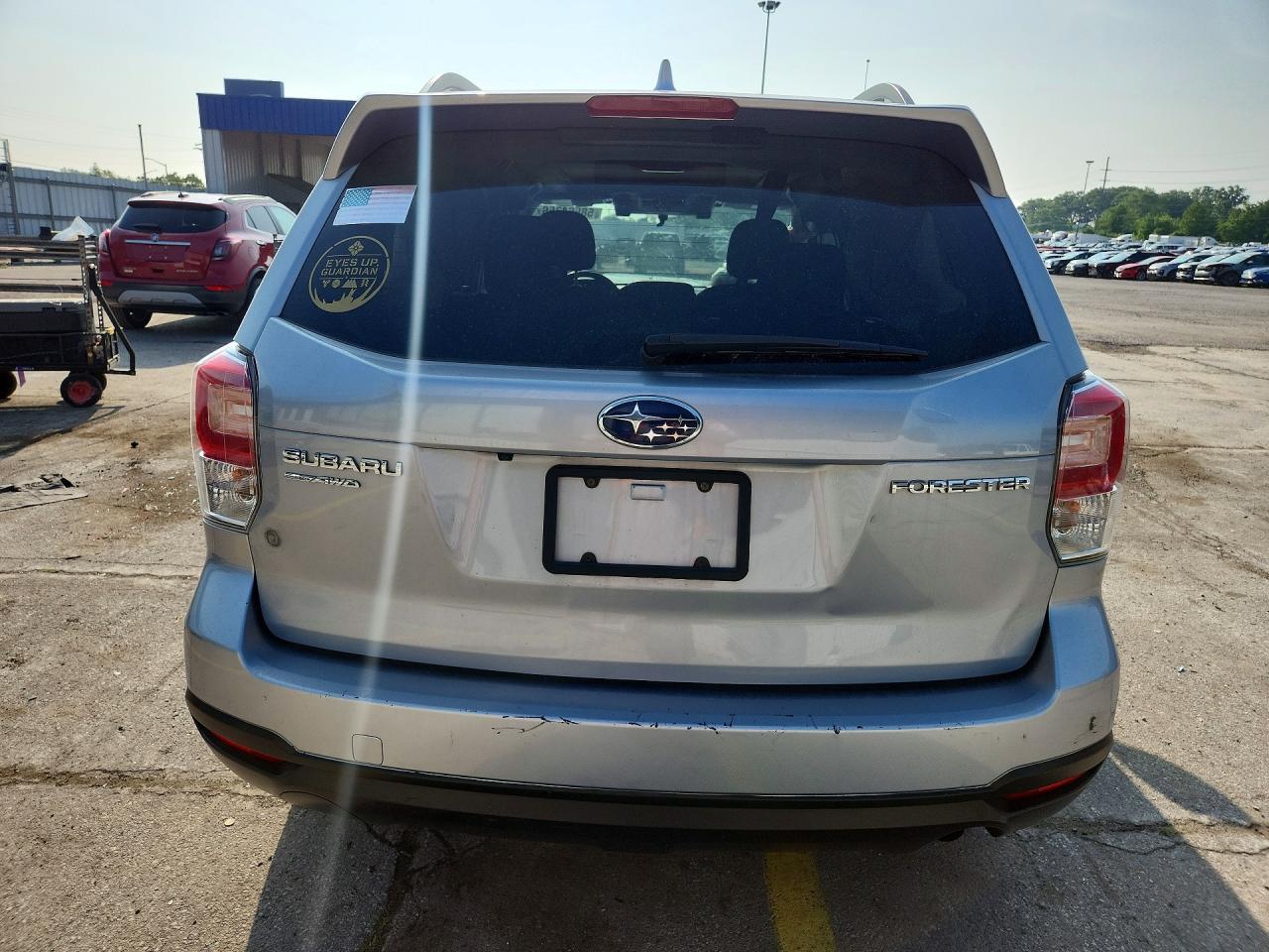 2018 Subaru Forester 2.5i Premium Серебряный vin: JF2SJAGC7JH495698