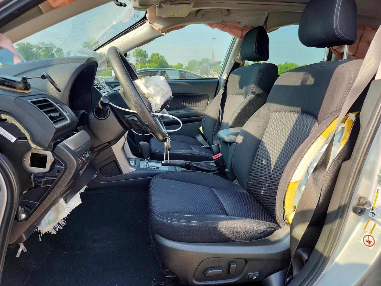 2018 Subaru Forester 2.5i Premium Серебряный vin: JF2SJAGC7JH495698