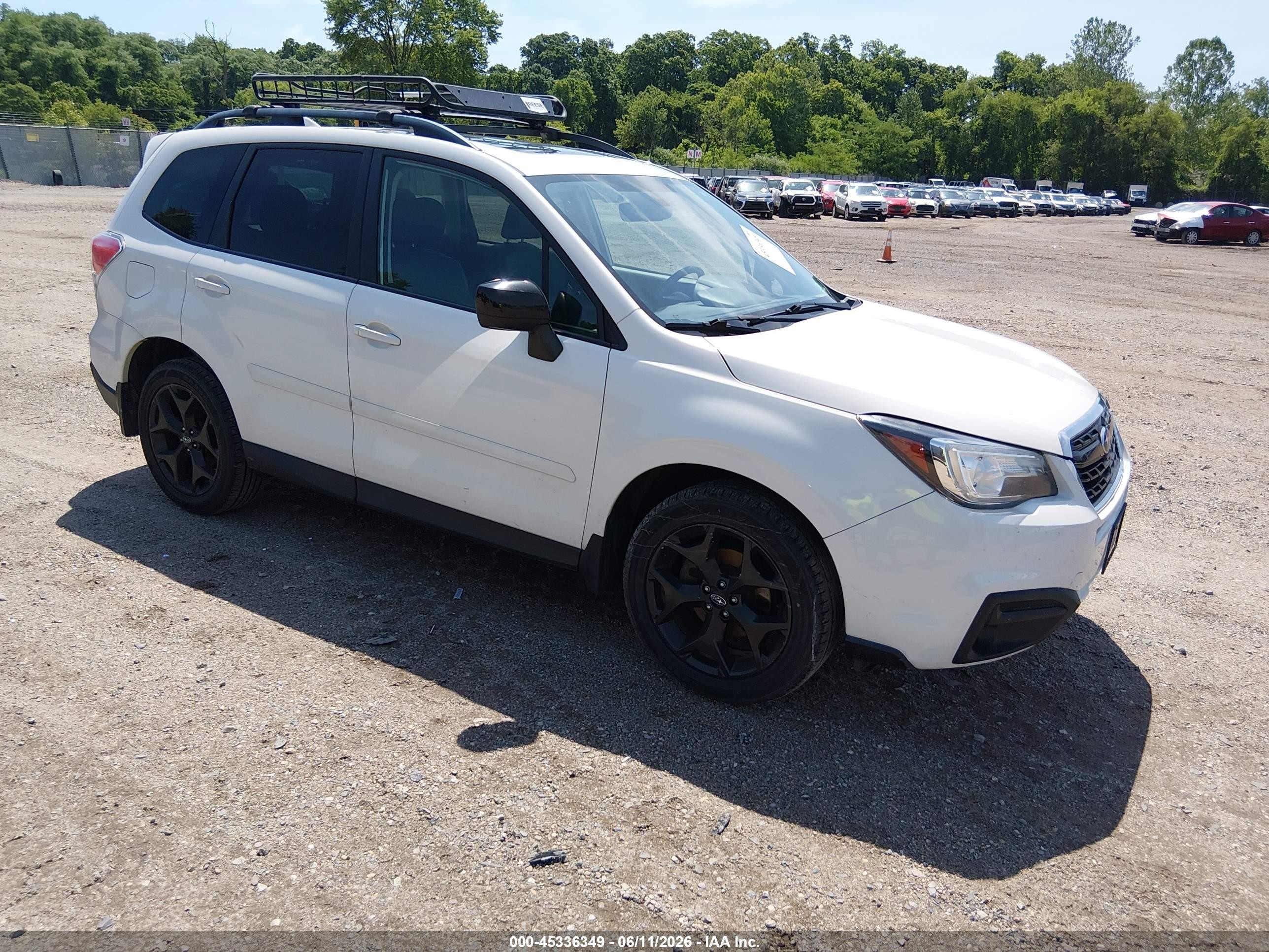 2018 Subaru Forester 2.5i Premium Белый vin: JF2SJAGC7JH590097
