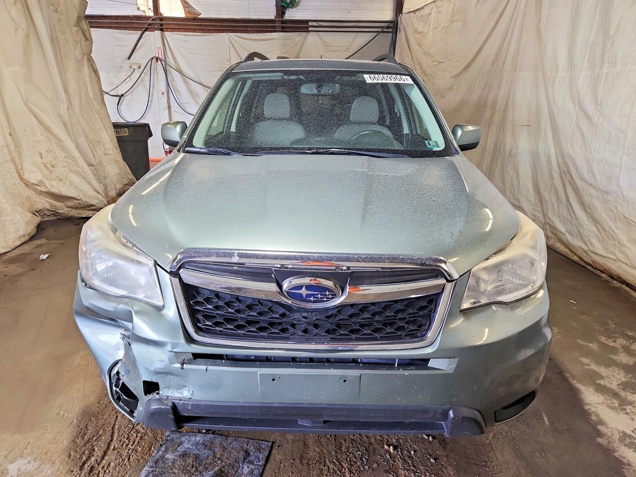 2014 Subaru Forester 2.5i Premium Green vin: JF2SJAGC8EH416643