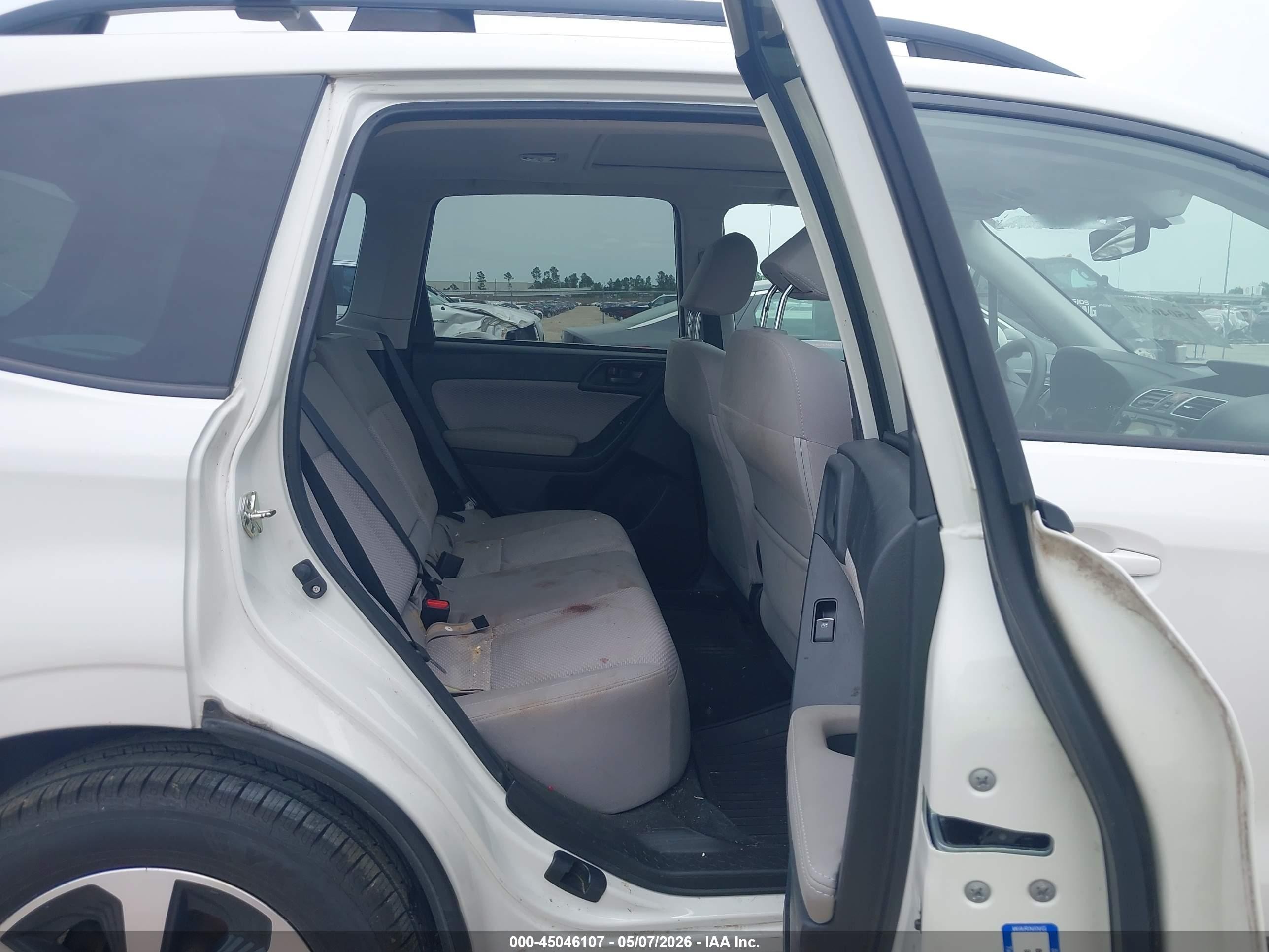 2017 Subaru Forester 2.5i Premium White vin: JF2SJAGC8HH461036