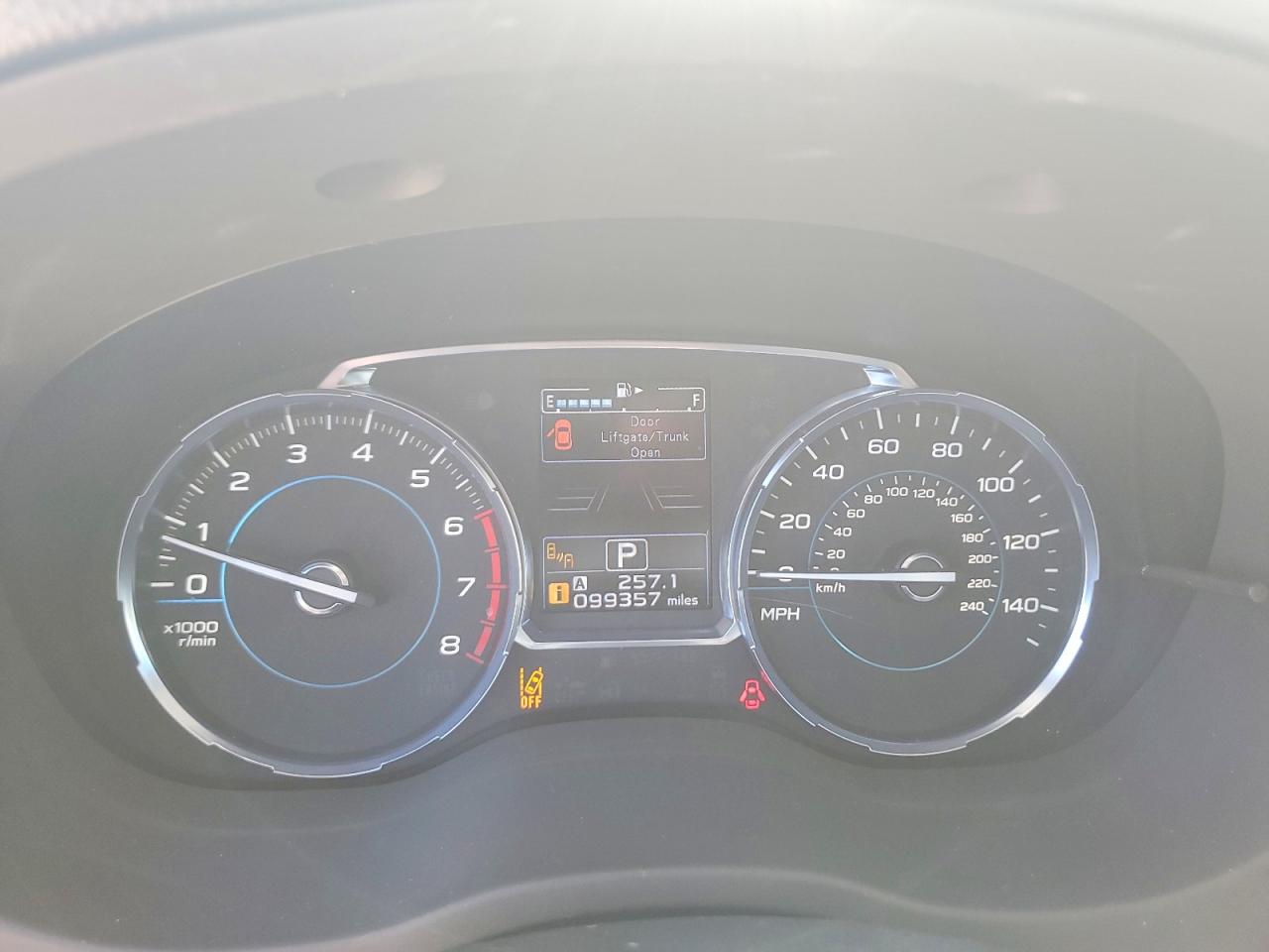 2018 Subaru Forester 2.5i Premium White vin: JF2SJAGC8JH473273