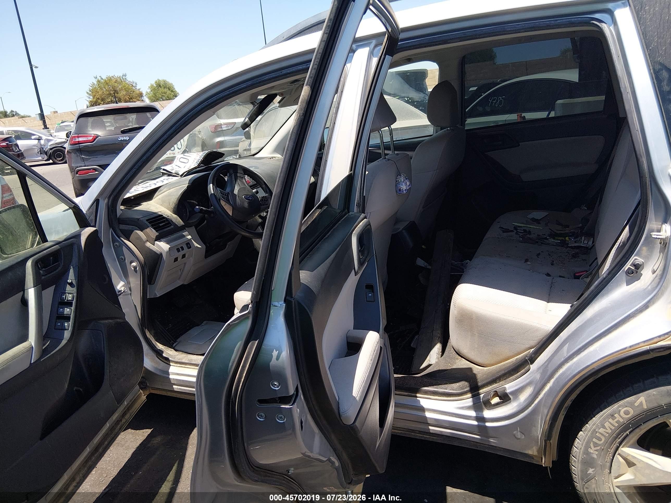 2015 Subaru Forester 2.5i Premium Silver vin: JF2SJAGC9FH596376