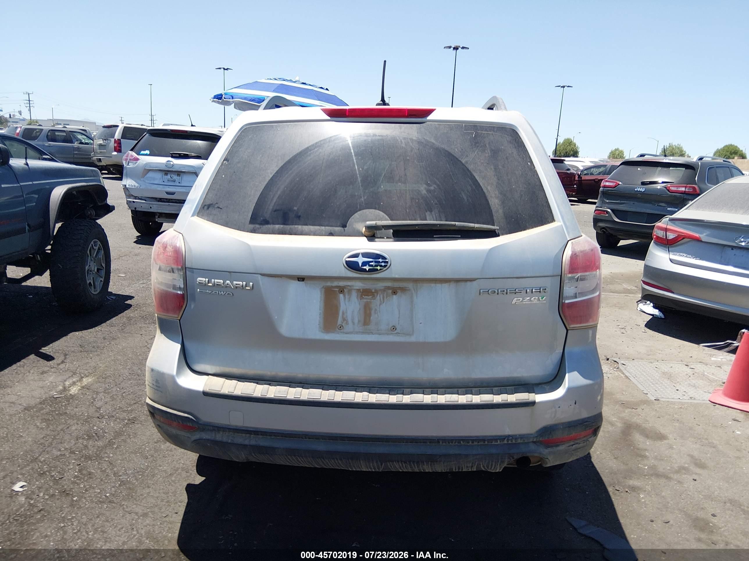 2015 Subaru Forester 2.5i Premium Silver vin: JF2SJAGC9FH596376