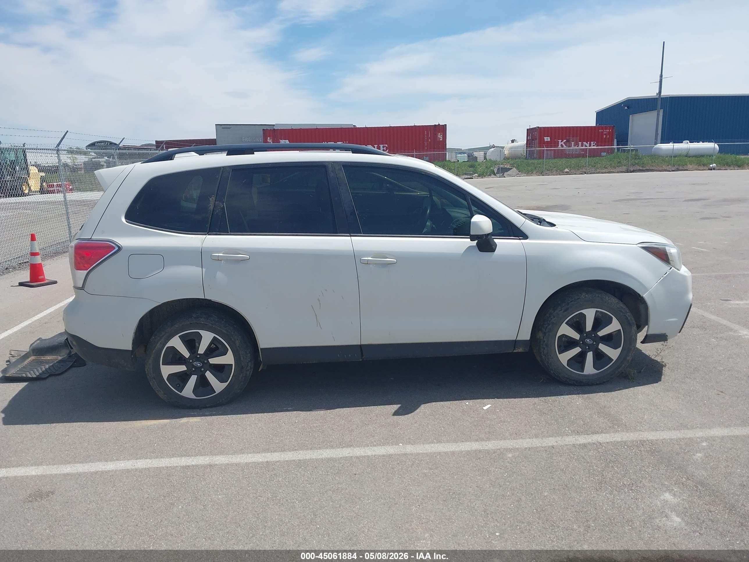 2017 Subaru Forester 2.5i Premium White vin: JF2SJAGC9HH499312