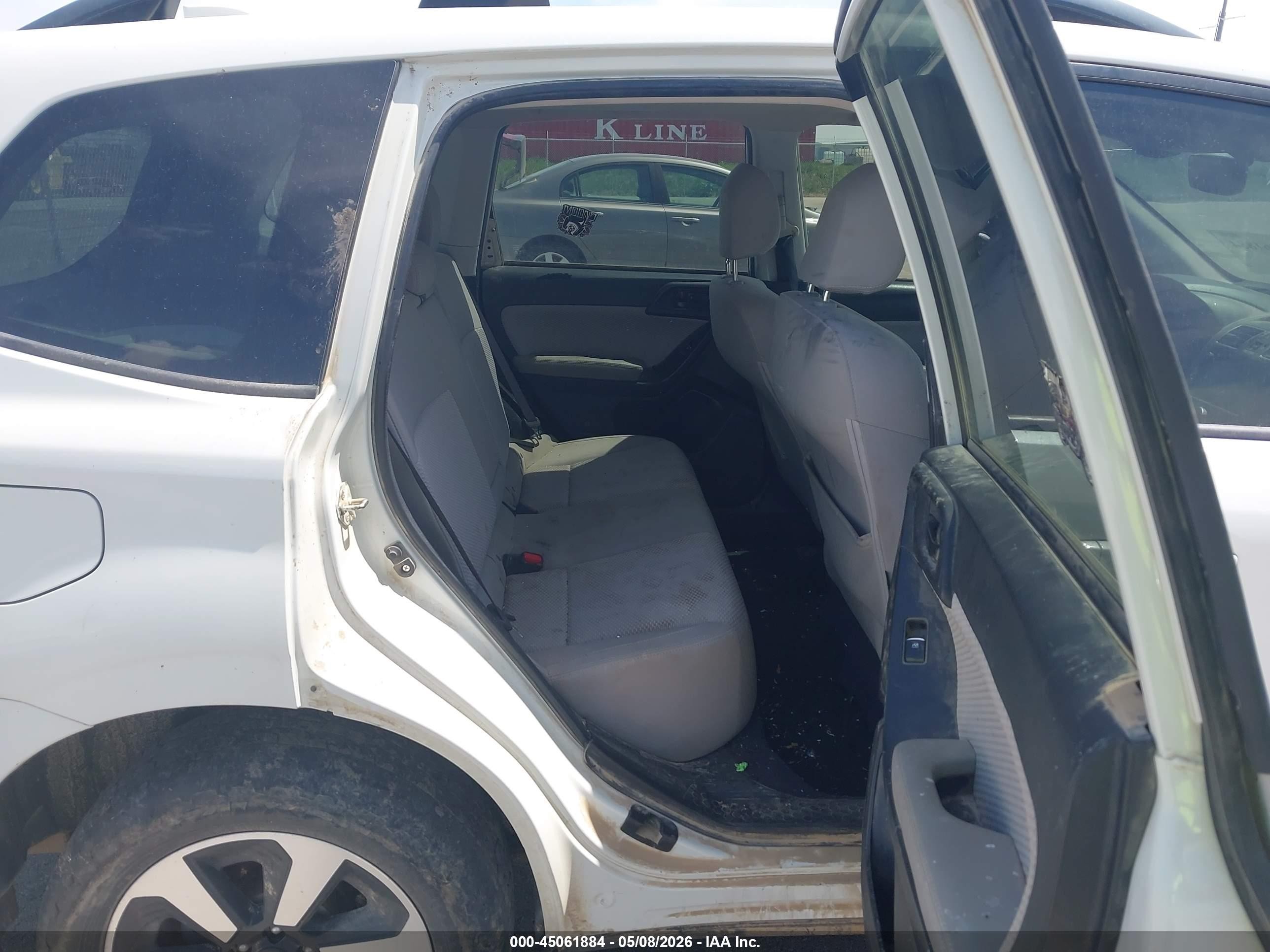 2017 Subaru Forester 2.5i Premium White vin: JF2SJAGC9HH499312