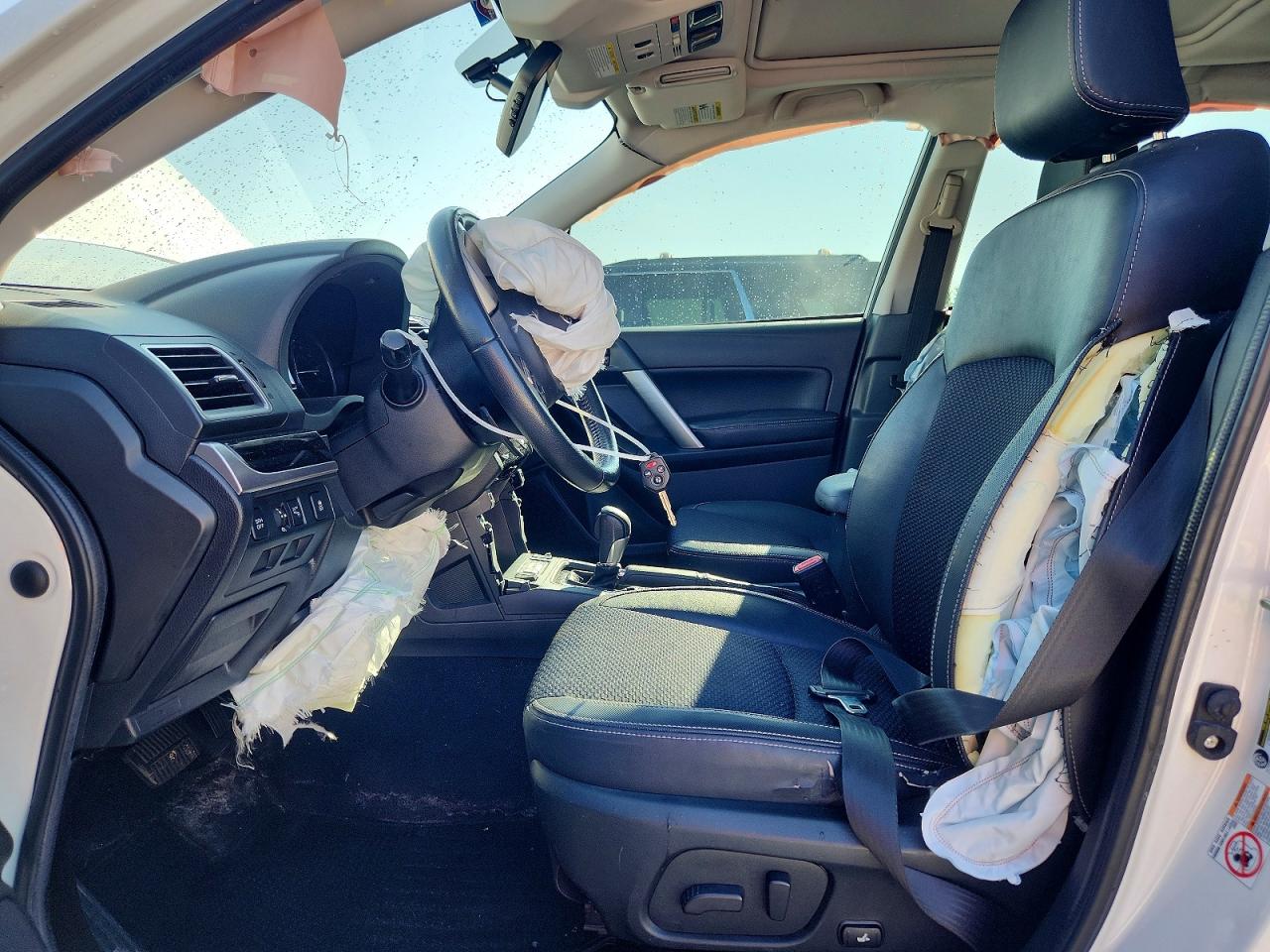 2018 Subaru Forester 2.5i Premium White vin: JF2SJAGC9JH568005
