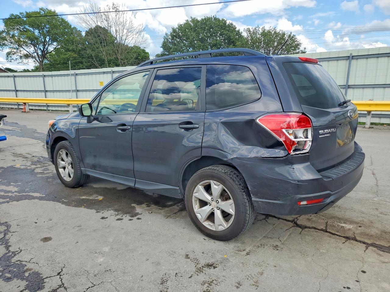 2015 Subaru Forester 2.5i Premium Gray vin: JF2SJAGCXFH538759